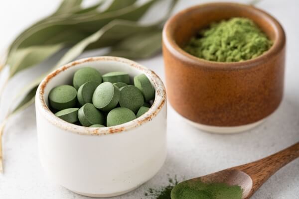 Chlorella Pulver vs. Presslinge